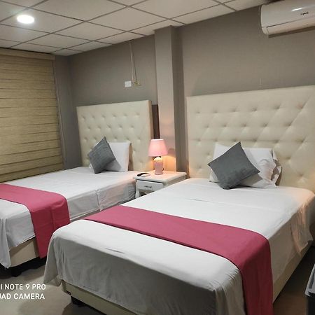 Royalinn Guayaquil Buitenkant foto