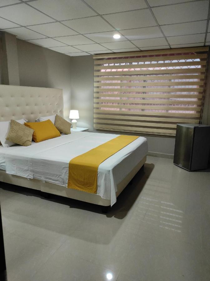 Royalinn Guayaquil Buitenkant foto