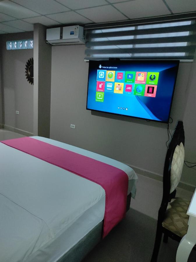 Royalinn Guayaquil Buitenkant foto
