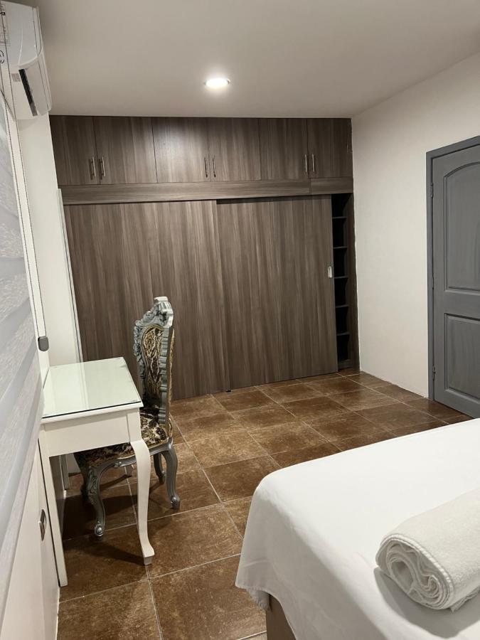 Royalinn Guayaquil Buitenkant foto